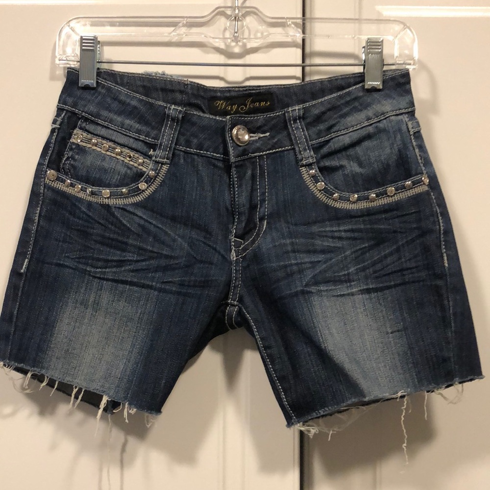 Way Jean shorts Women's 1 dark blue denim jean raw hem, bling rhinestones EUC